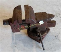 Small 3-1/2" Vise