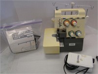 Brother Overlock 626 Sewing Machine w Instructions