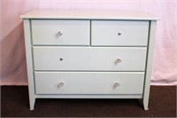 Painted 4 drawer dresser , clear decorative pulls