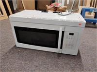 Like new cabinet mounted microwave, 30" W