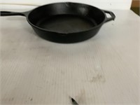 LODGE  CAST IRON PAN