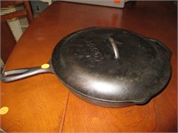 Lodge #10 Cast Iron Skillet