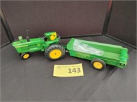 Ertl John Deere 4020 Tractor w/ Spreader