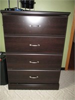 (4) Drawer Dresser