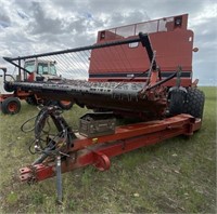 Case IH 1482 Pull Type Combine