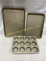 Nice Threshold baking sheets muffin tin