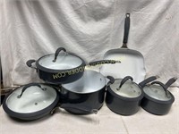 Bella cookware set