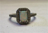 Sterling Silver & Opal Fashion Ring
