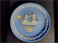 Wedgwood 1975 Tower Bridge Christmas Plate -