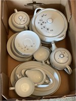 Eight Place Settings, Creative China, Made in