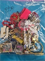 LARGE BAG OF COSTUME JEWERLY AND PINS