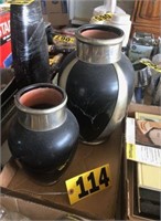 Pair of vases NO SHIPPING