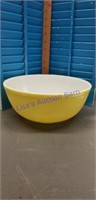 Pyrex yellow bowl