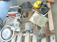 PALLET WITH 2 BENCH GRINDERS, LARGE WILTON VISE,