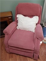 UPHOLSTERED RECLINER