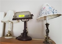 GROUP OF TABLE LAMPS, DESK LAMP