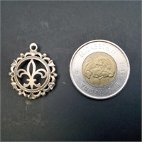 Pendentif fleur de lys en argent 925