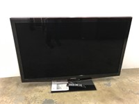 54 inch Samsung LCD TV w/remote