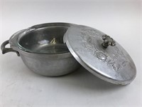 Vintage Everlast Serving Dish w/ Pyrex Bowl