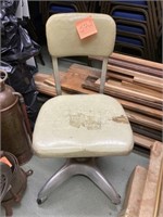 Vintage Desk Chair W/Casters