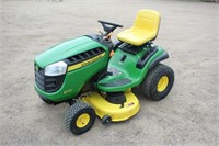 John Deere D130 Riding Lawn Mower