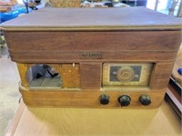 Crosley radio & turntable