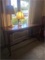 Console Table, 2 Lamps