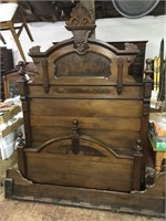 Antique Walnut Victorian Full Bed