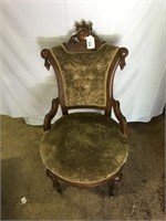 Walnut Eastlake Hip rest side chair