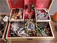 JEWELRY  BOX AND CONTENTS