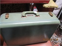 Green Debonnaire Hardshell Suitcase
