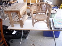 TABLE WITH SMALL WOOD TABLE ND KIDS CHAIR