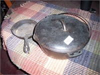 CAST IRON DUTCH OVEN & SMALL SKILLET