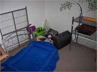 DOG ITEMS INCLUDING A BED