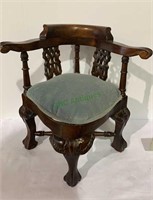 Well-made Chippendale miniature corner chair -