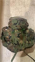 Camouflage Army backpack with lots of pockets