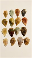 16 Indian arrowheads, chipped carved hard stone,