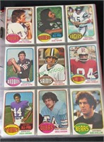 Sports cards - 153 1976 Topps  football cards -
