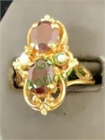 Jewelry - unmarked gold tone ring with two oval