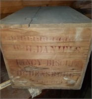 Vintage Fancy Biscuits Box