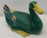 Chinese porcelain famille verte decorative duck