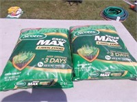 (2) Bags of Scotts Green Max Food - New!