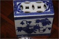 Asian style ceramic box