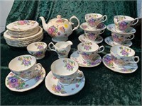 QUEEN ANNE "SPRING MELODY" LUNCH SET FOR 8