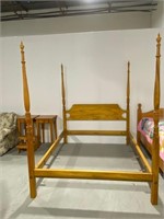 SOLID WOOD QUEEN SIZE 4 POSTER BED