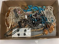 JEWELRY LOT