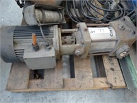 S/S Grundfos Motorised Inline Pump