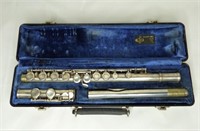 Vintage W.T. Armstrong. Model 104  Flute