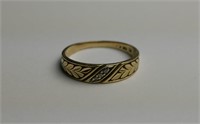 10k Gold Women's Wedding Band Ring w/ Diamonds