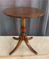 OCCASSIONAL TABLE-PARLOR STYLE